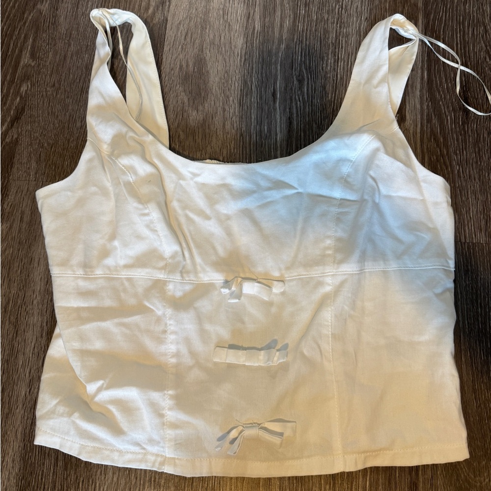 NWT White Bow Tank